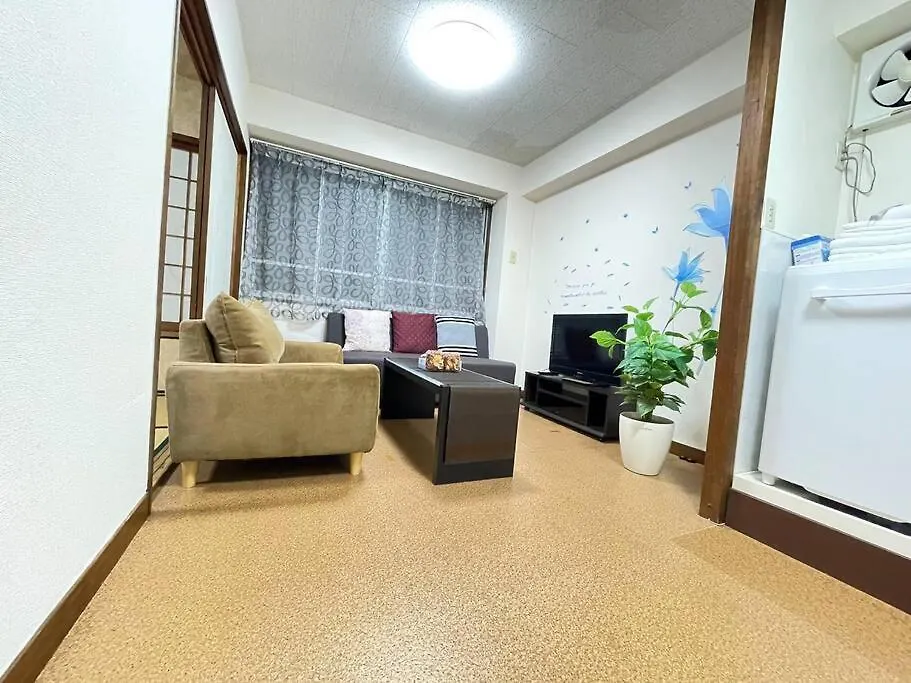大阪市中心，难波车站5分钟，步行心斋桥道顿堀，独立公寓设备齐全 大阪市